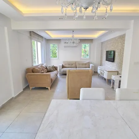 Platinium Villa Βίλα